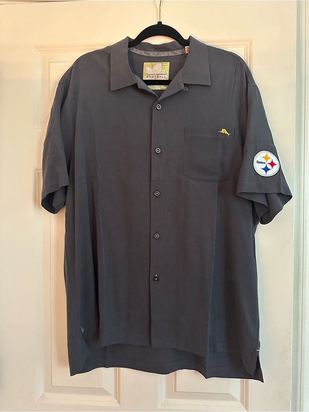Tommy Bahama Pittsburgh Steelers 100% Silk Embroidered Shirt L